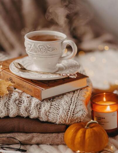 Hug Poem Free Contest Sweaters & Spice: A Cosy Autumn Challenge ☕🍂
