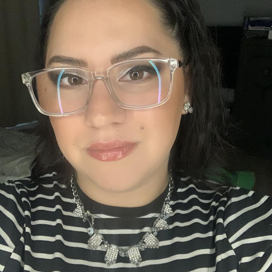 Angela Iniguez Angelle97 - poet at allpoetry
